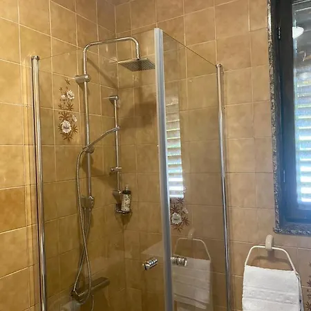 Libertas Terrace, Seaview, Parking Apartment *