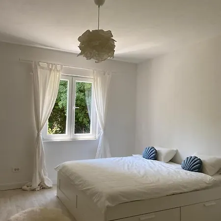 Libertas Terrace, Seaview, Parking Lovran